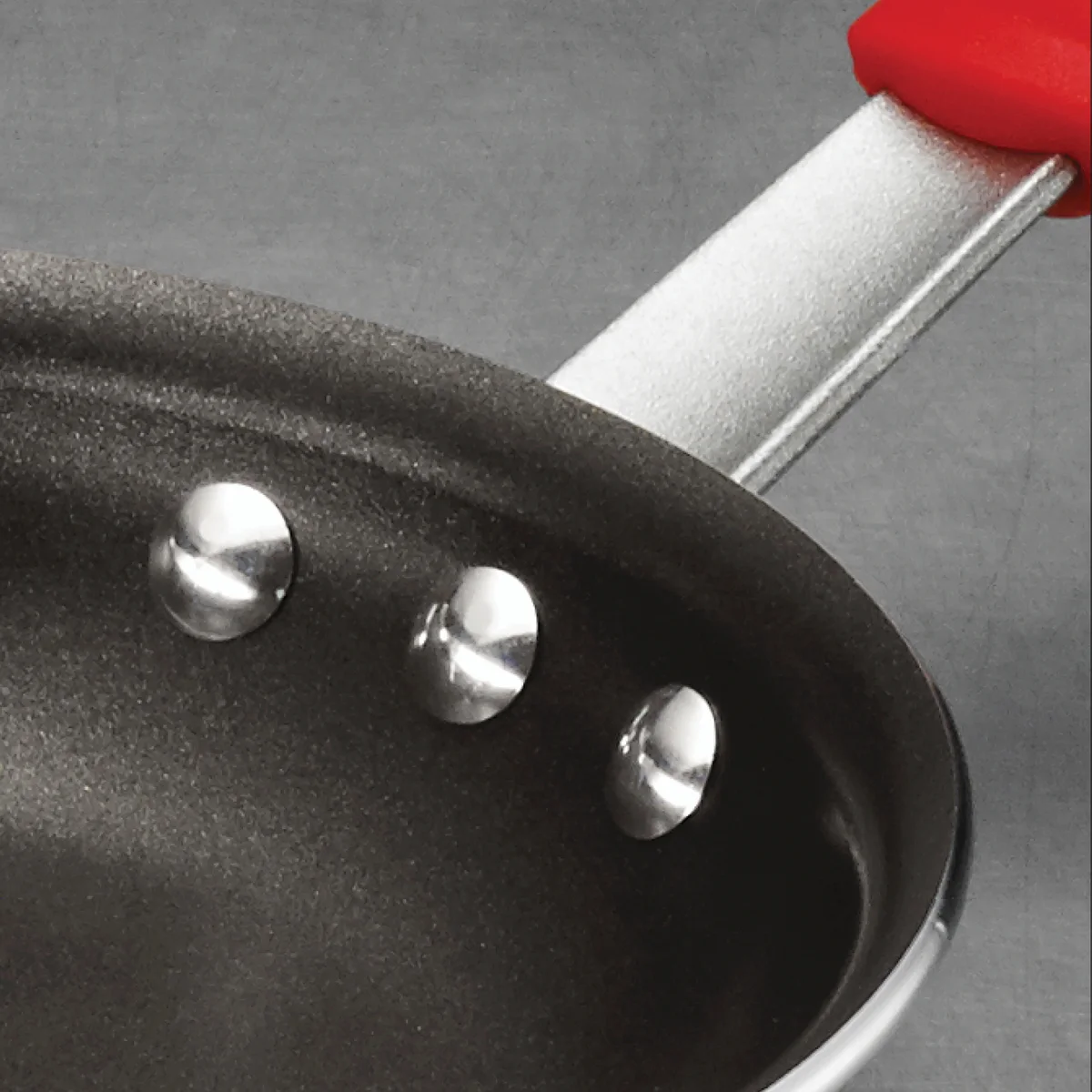 Tramontina Professional 12" Fry Pan, Nonstick Aluminum - Image 3